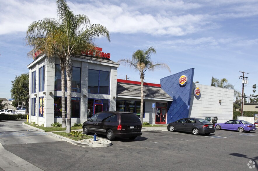 Primary Photo Of 2751 W Orangethorpe Ave, Fullerton Fast Food For Lease