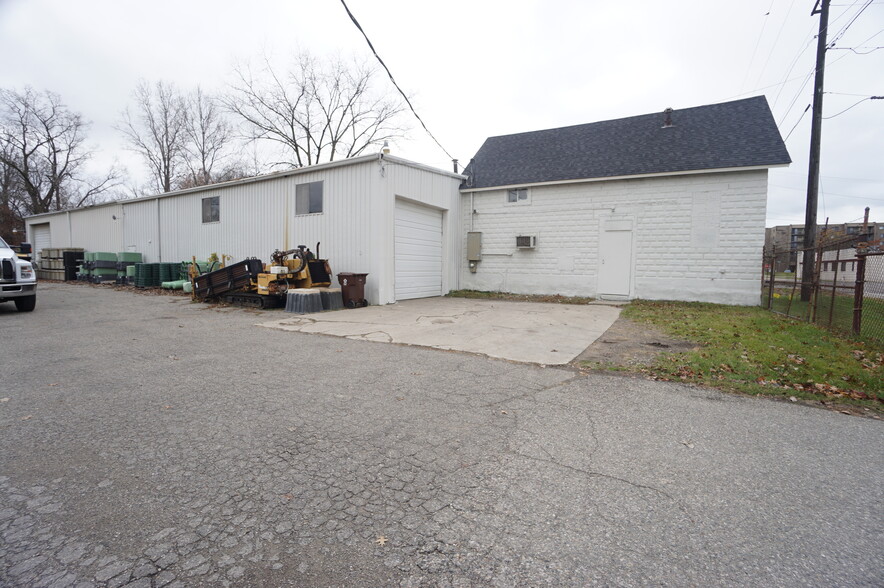 Primary Photo Of 36135 Bibbins St, Romulus Warehouse For Sale