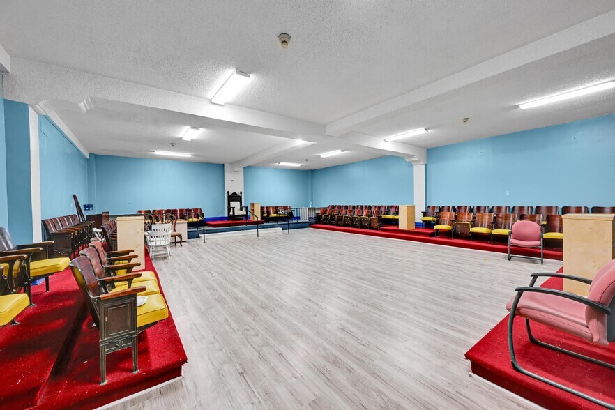 More Photos Of 124 NW 15th Ave, Miami Religious Facility For Sale