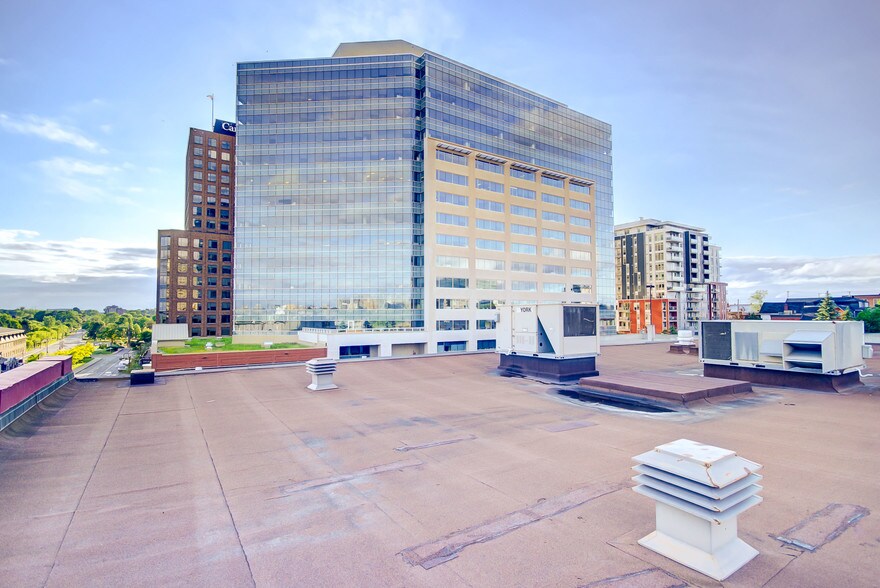 More Photos Of 75 Prom Du Portage, Gatineau Storefront Retail Office For Sale