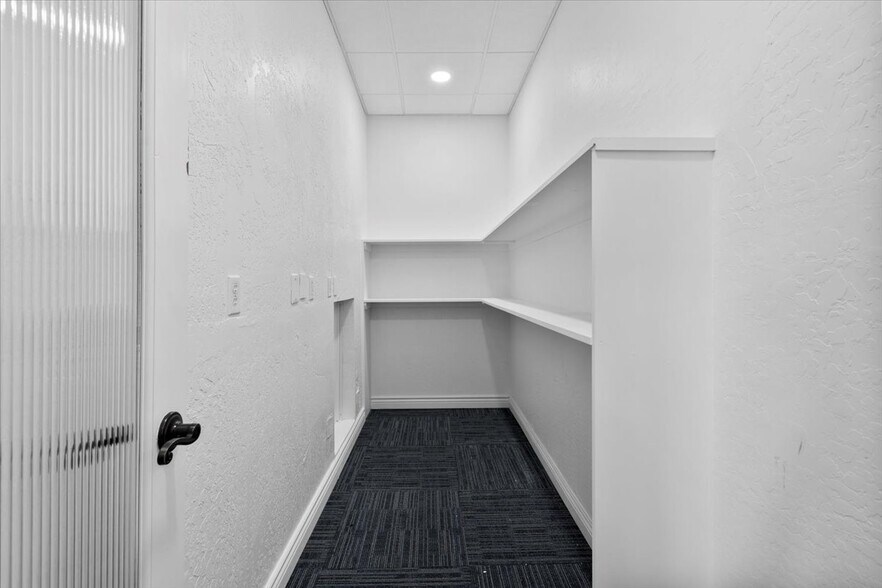 More Photos Of 6550 E Main, Mesa Office For Sale