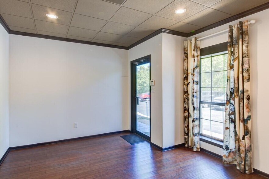 More Photos Of 8701 Shoal Creek Blvd, Austin Medical For Lease