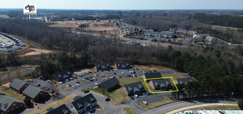 More Photos Of 131-133 W Straight Dr, Anderson Office For Sale