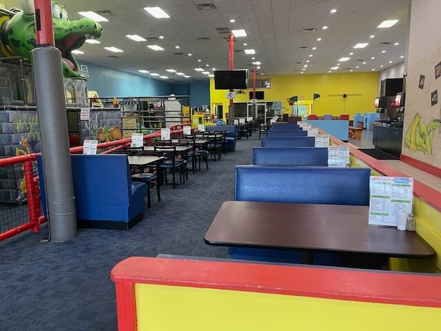 More Photos Of 2040 Schillinger Rd S, Mobile Freestanding For Lease