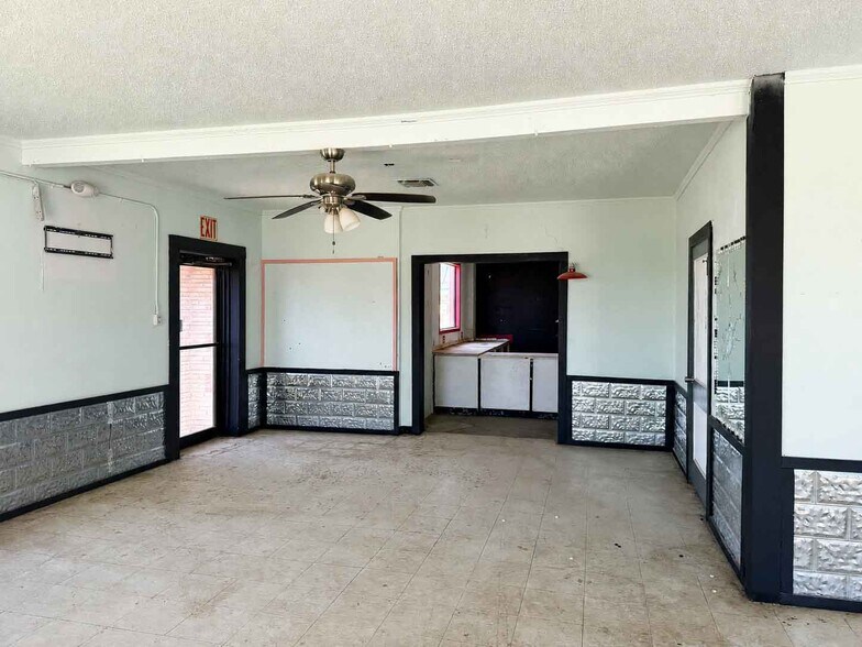 More Photos Of 1614 Pulliam St, San Angelo Office For Sale