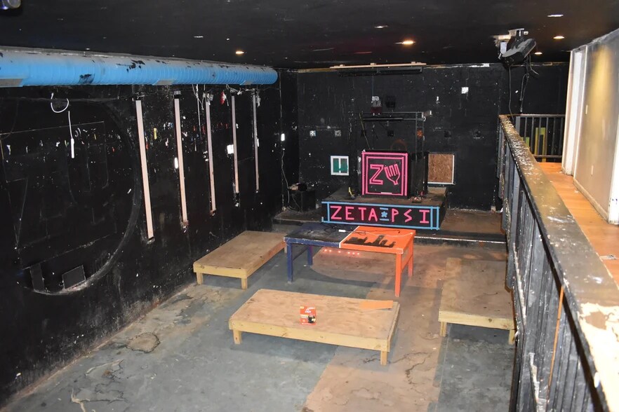 More Photos Of 16 Lisle Ave, Binghamton Sorority Fraternity House For Sale