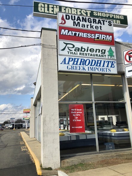 More Photos Of 5886-5896 Leesburg Pike, Falls Church Freestanding For Lease