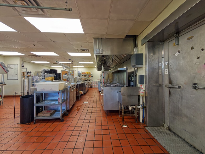 More Photos Of 308 N Main St, Mount Airy Storefront Retail Office For Sale
