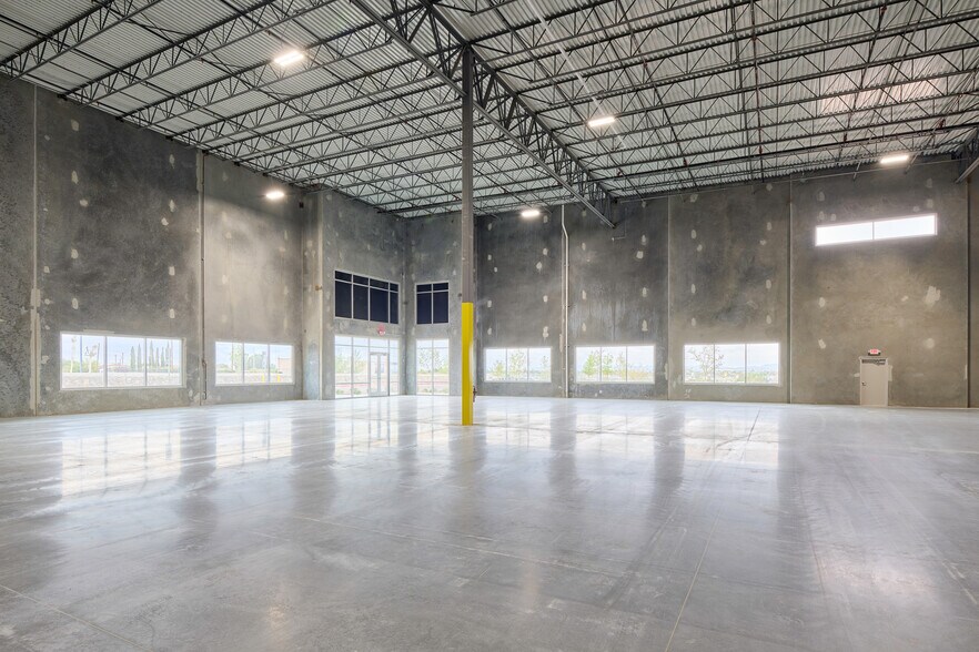 More Photos Of 8900 Escobar Dr, El Paso Distribution For Sale