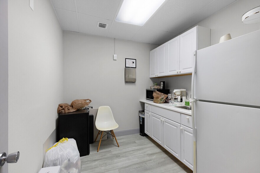 More Photos Of , Fort Myers Office For Sale