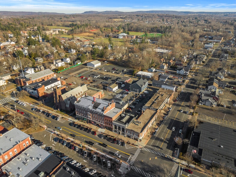More Photos Of 33-39 N Main St, Wallingford Office For Lease