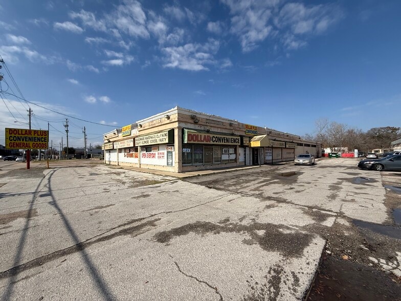 More Photos Of 5229 Griggs Rd, Houston Storefront For Sale