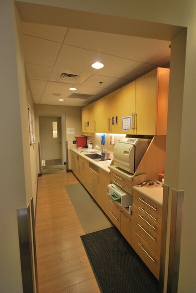 More Photos Of 2650 Suzanne Way, Eugene Medical For Lease