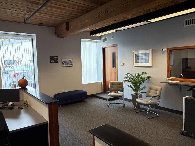 More Photos Of 146 W Boylston Dr, Worcester Office For Sale