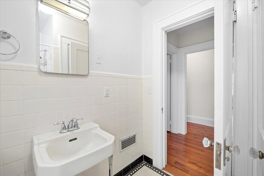 More Photos Of 301 E Main St, Easley Land For Sale