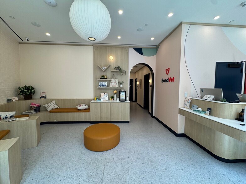 More Photos Of 2871-2879 Broadway, New York Office For Lease