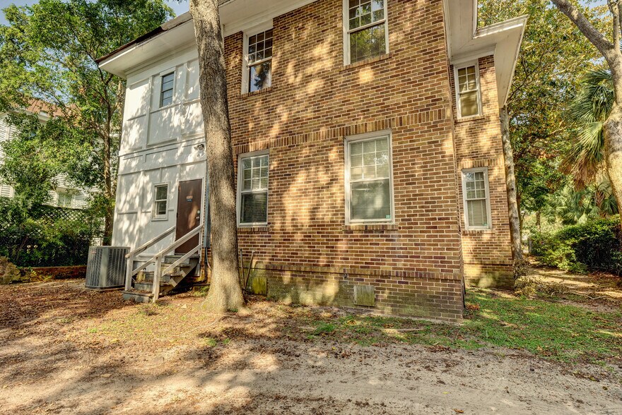 More Photos Of 14 S 5th Ave, Wilmington Office For Sale