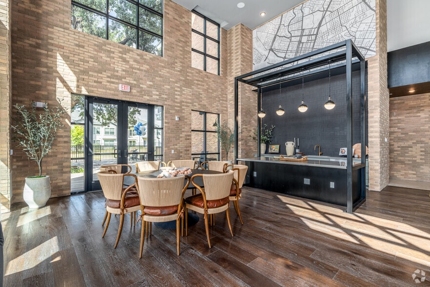 More Photos Of 13701 Lyndhurst St, Austin Apartments For Lease