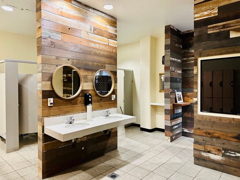 More Photos Of 501-507 Main St, El Segundo Storefront For Lease