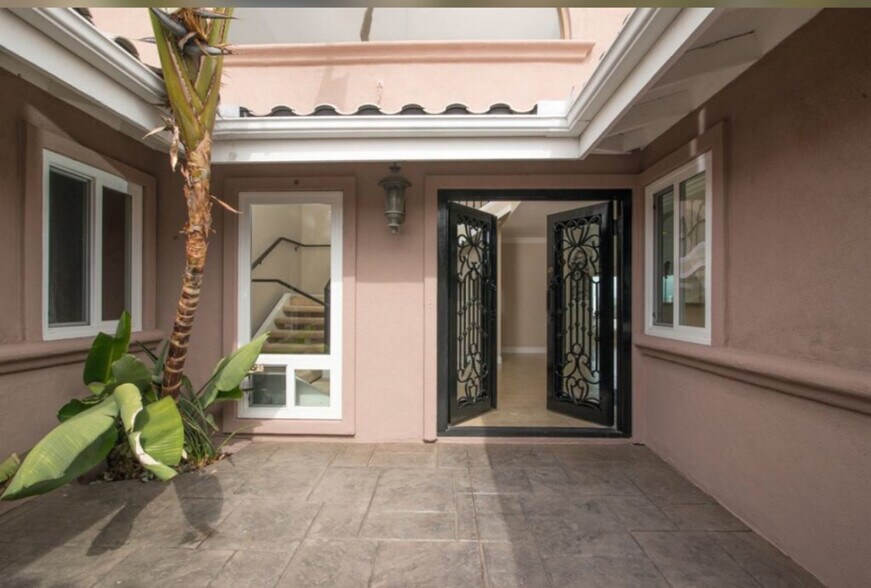 More Photos Of 12212 Old Stone Rd, Poway Assisted Living For Lease