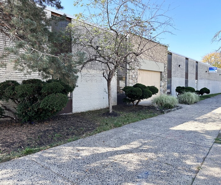 More Photos Of 606-622 Spring Garden St, Philadelphia Light Distribution For Lease