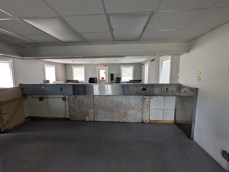 More Photos Of 24901 Red Arrow Hwy, Mattawan Restaurant For Lease