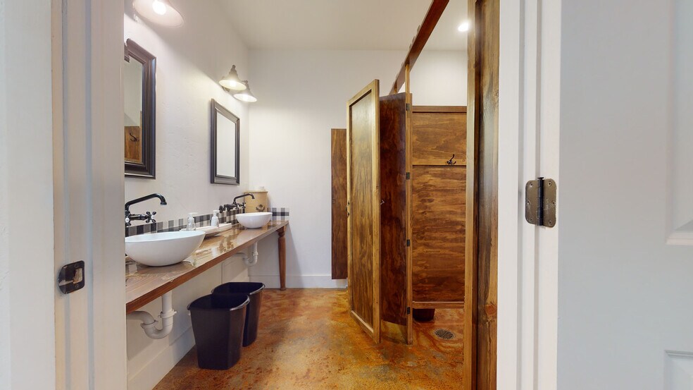 More Photos Of 16712 County Road 1580, Ada Sports And Entertainment For Sale