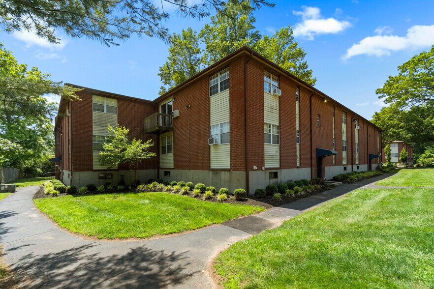 More Photos Of 162-164 Coe Ave, East Haven Apartments For Sale