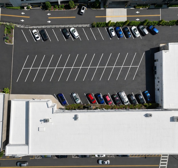 More Photos Of 286-300 Main St, Hackensack Storefront Retail Office For Lease