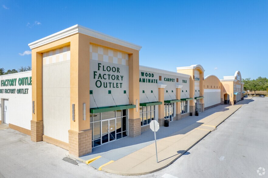 More Photos Of 9598 SW 114th St, Ocala General Retail For Sale