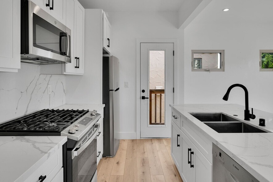 More Photos Of 2434-2438 Broadway, San Diego Apartments For Sale