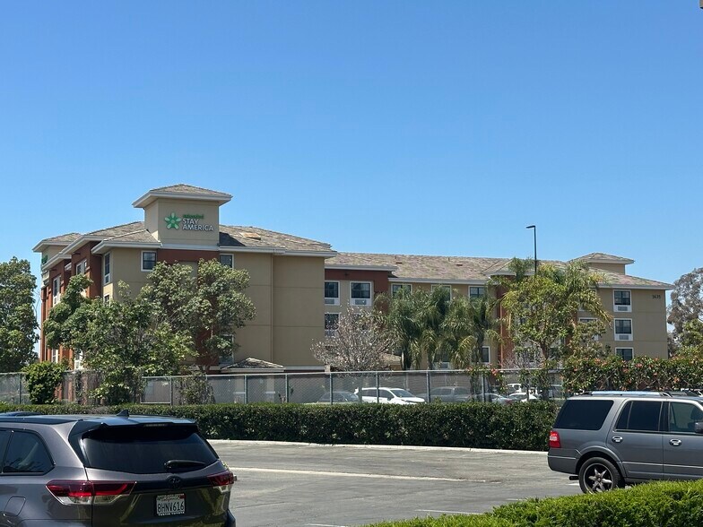 More Photos Of 1855 W Katella Ave, Orange Office Residential For Lease