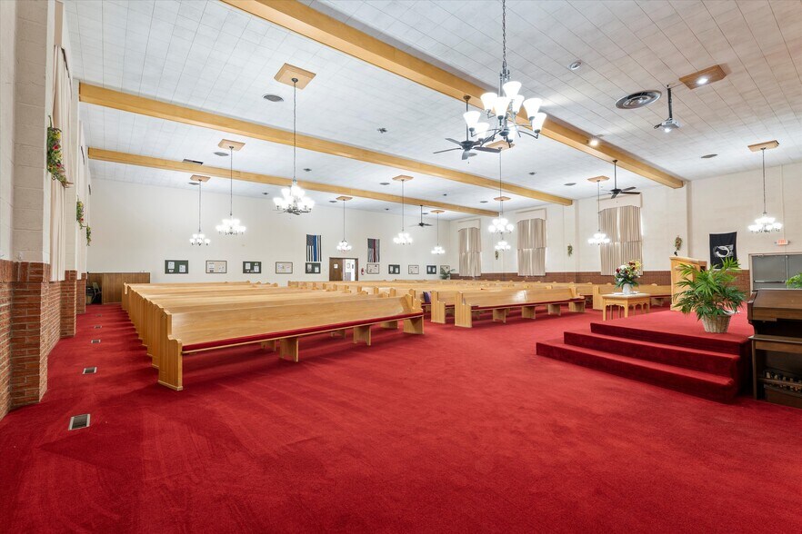 More Photos Of 1911 34th St, Lubbock Specialty For Sale