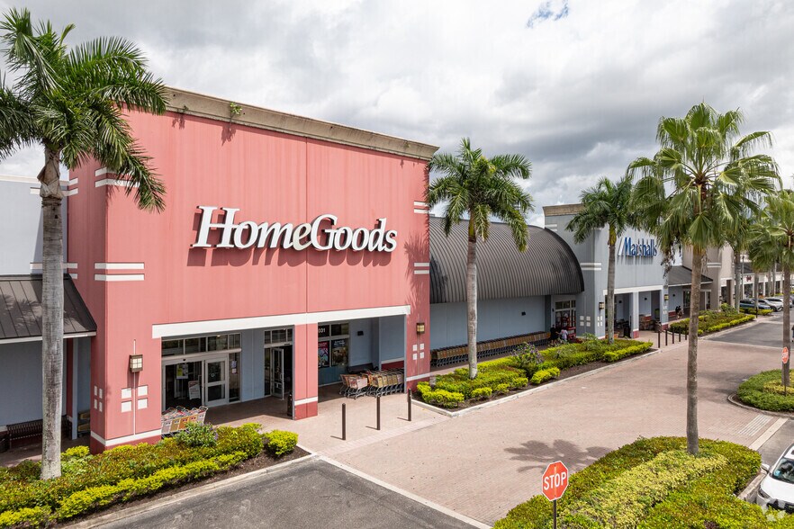 More Photos Of 11031 Southern Blvd, Royal Palm Beach Freestanding For Lease