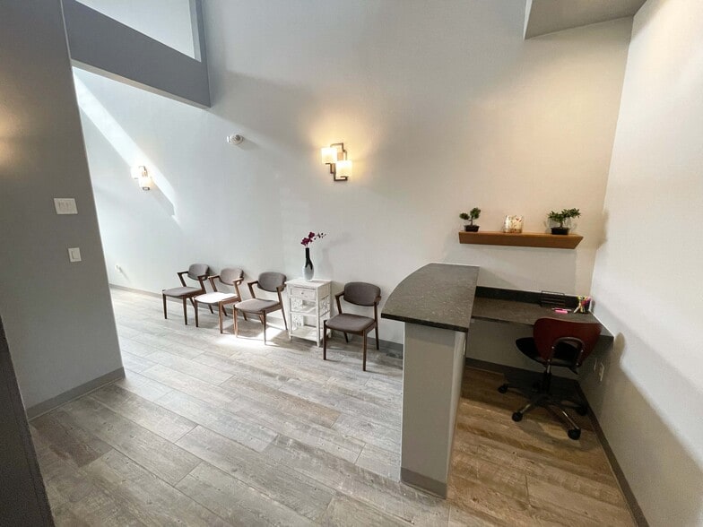 More Photos Of 2500 W William Cannon Dr, Austin Medical For Lease