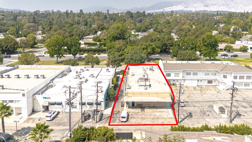 More Photos Of 2040-2050 Huntington Dr, San Marino Storefront For Sale