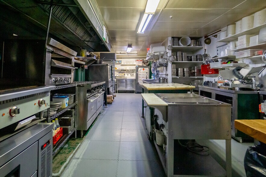 More Photos Of 709 Route 4, Killington Hotel For Sale
