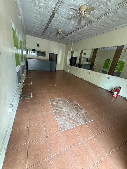 More Photos Of 774 Lenox Rd, Brooklyn Storefront For Lease