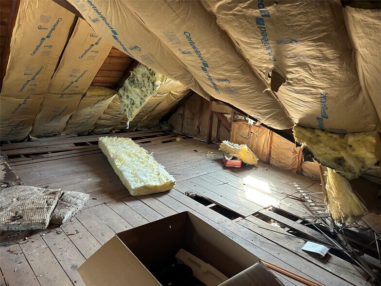 More Photos Of 153 Main St, Kings Park Office For Sale