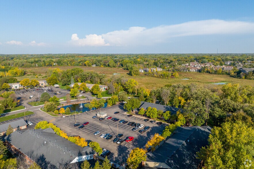 More Photos Of 600 Twelve Oaks Center Dr, Wayzata Unknown For Lease