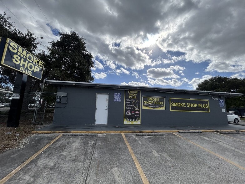 Primary Photo Of 6002 Pembroke Rd, Miramar Freestanding For Lease