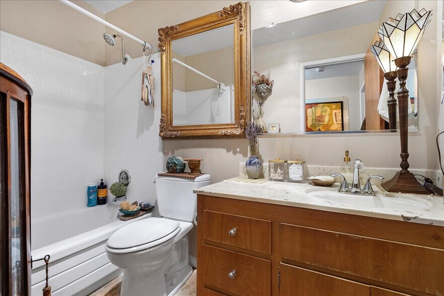 More Photos Of 561 Oakland Ave, Oakland Apartments For Sale