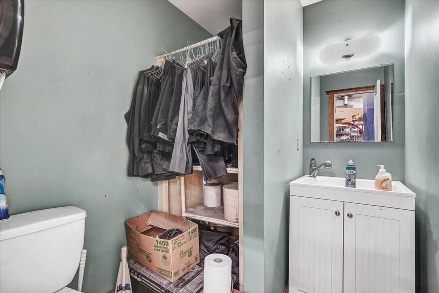 More Photos Of 3 Marlorville Rd, Wappingers Falls Auto Repair For Sale