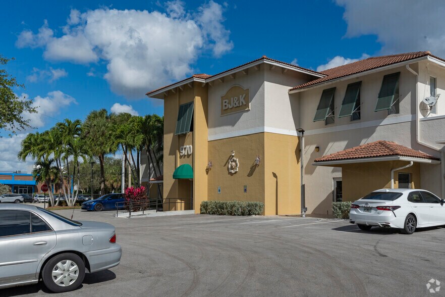 More Photos Of 970 W Mcnab Rd, Fort Lauderdale Office For Lease