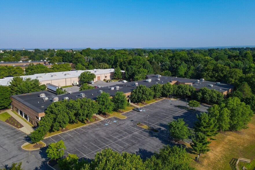 More Photos Of 1525 Valley Center Pky, Bethlehem Unknown For Lease