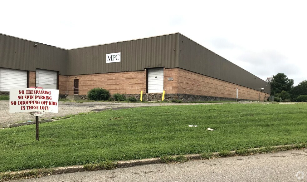 More Photos Of 10551 Decatur Rd, Philadelphia Warehouse For Lease