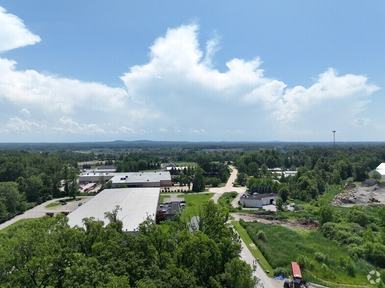 More Photos Of 892 Callendar Blvd, Painesville Manufacturing For Sale
