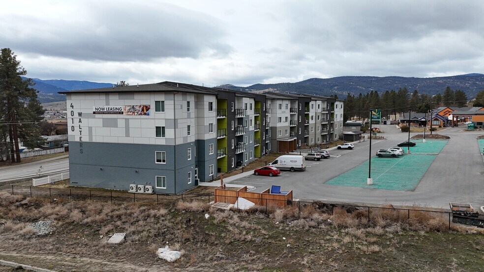 More Photos Of 4010 Walters St, Merritt Apartments For Sale