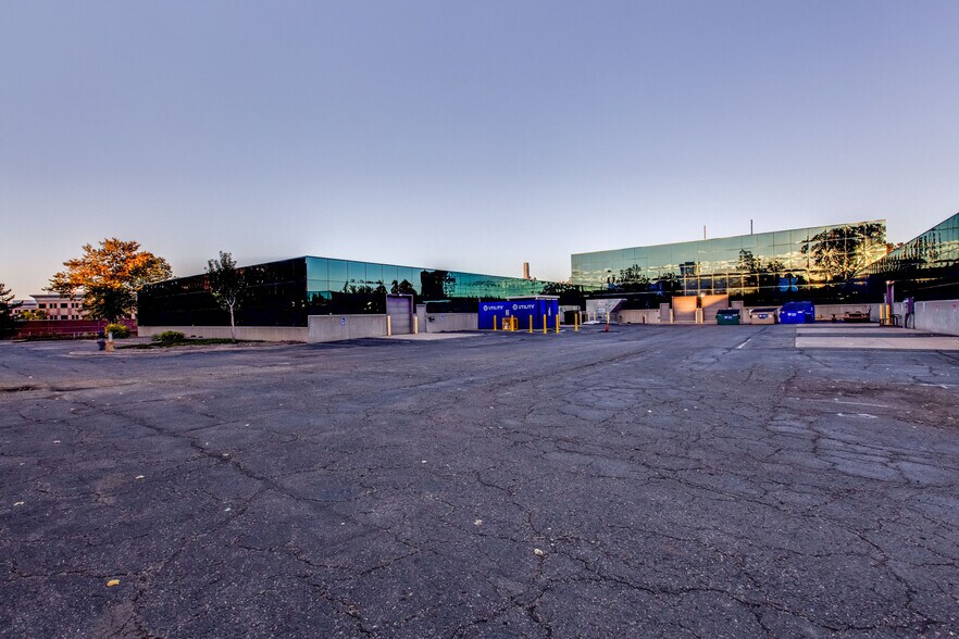 More Photos Of 373 Inverness Pkwy, Englewood Office For Lease