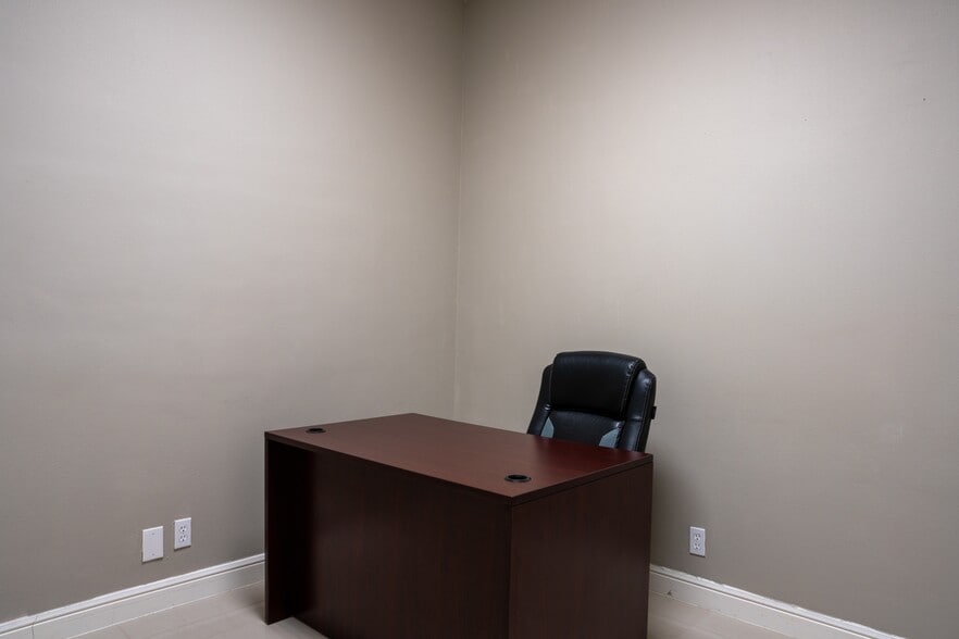 More Photos Of 1160 E Alton Gloor Blvd, Brownsville Freestanding For Sale